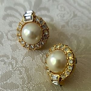 Fashion Gold Plated Rhinestone Pearl Stud Earrings